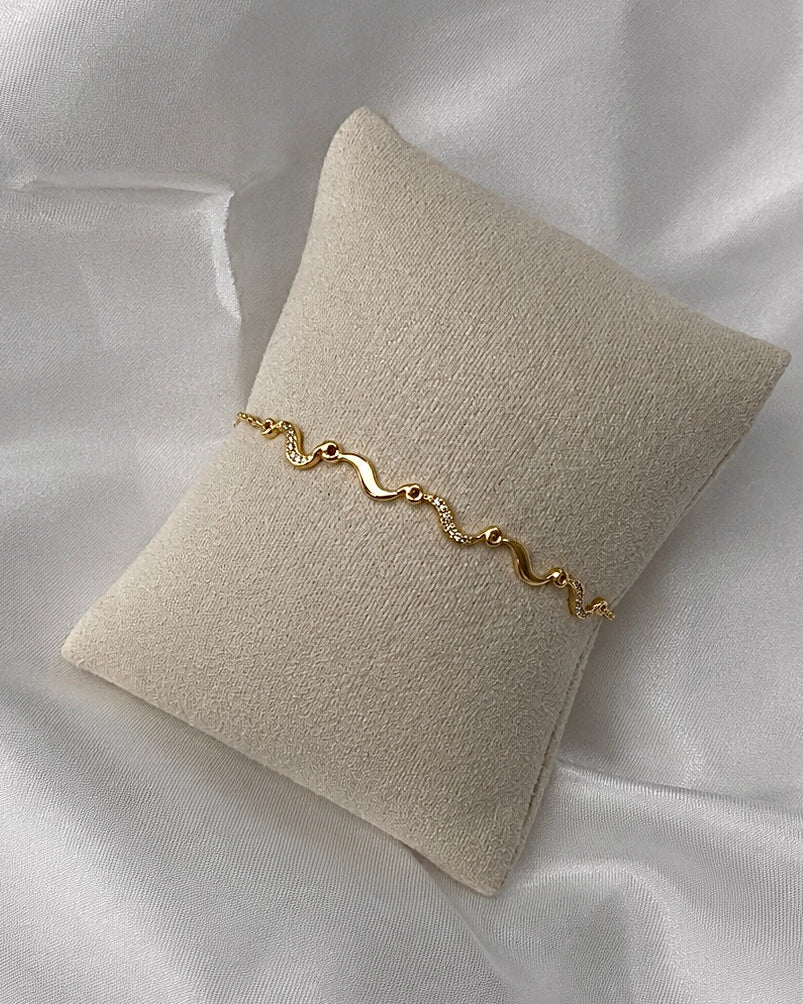 Forgyldt Nova armbånd med glitrende zirkonvedhæng