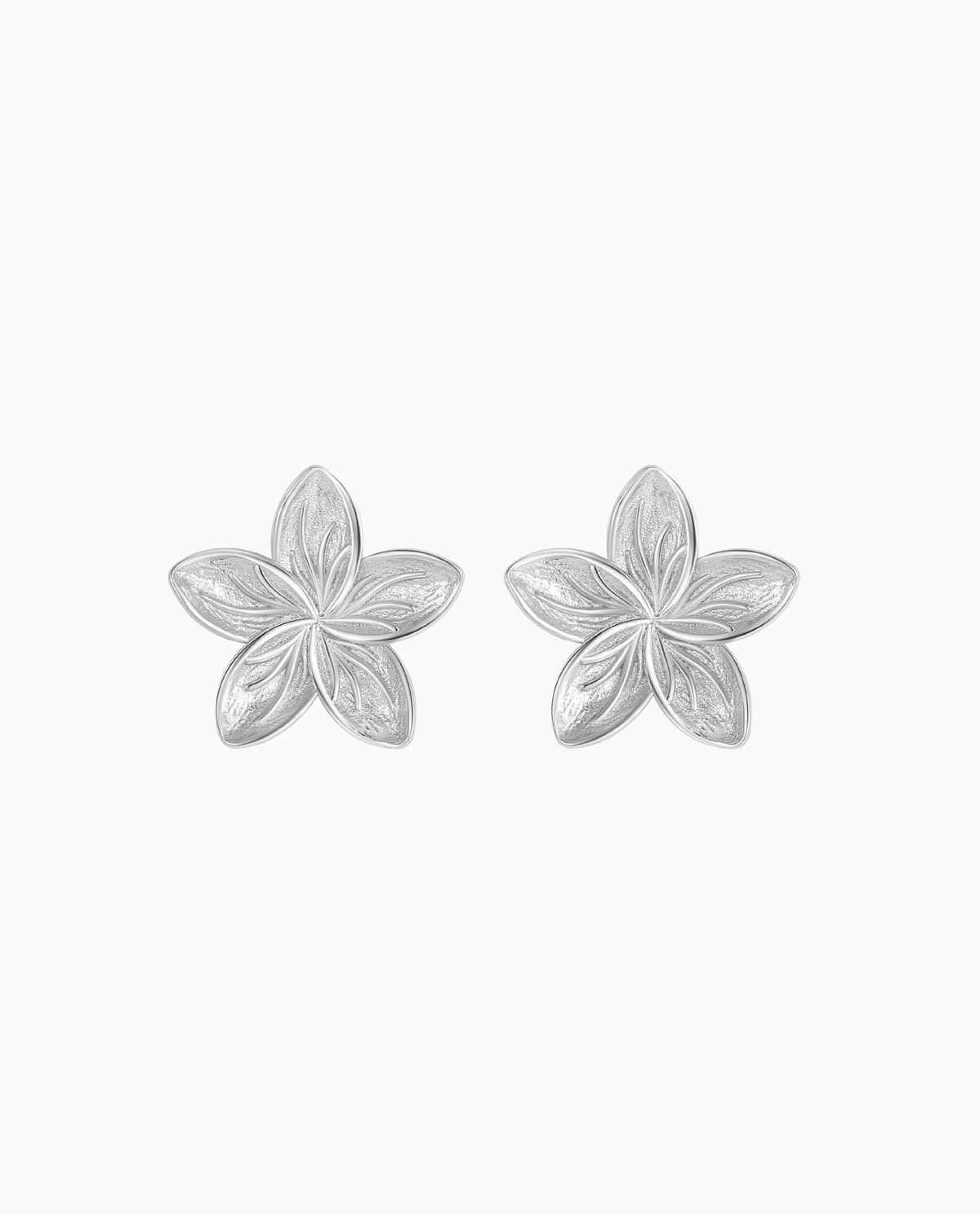 Poppy Earrings – markante Blumen-Ohrstecker aus 925er Sterlingsilber