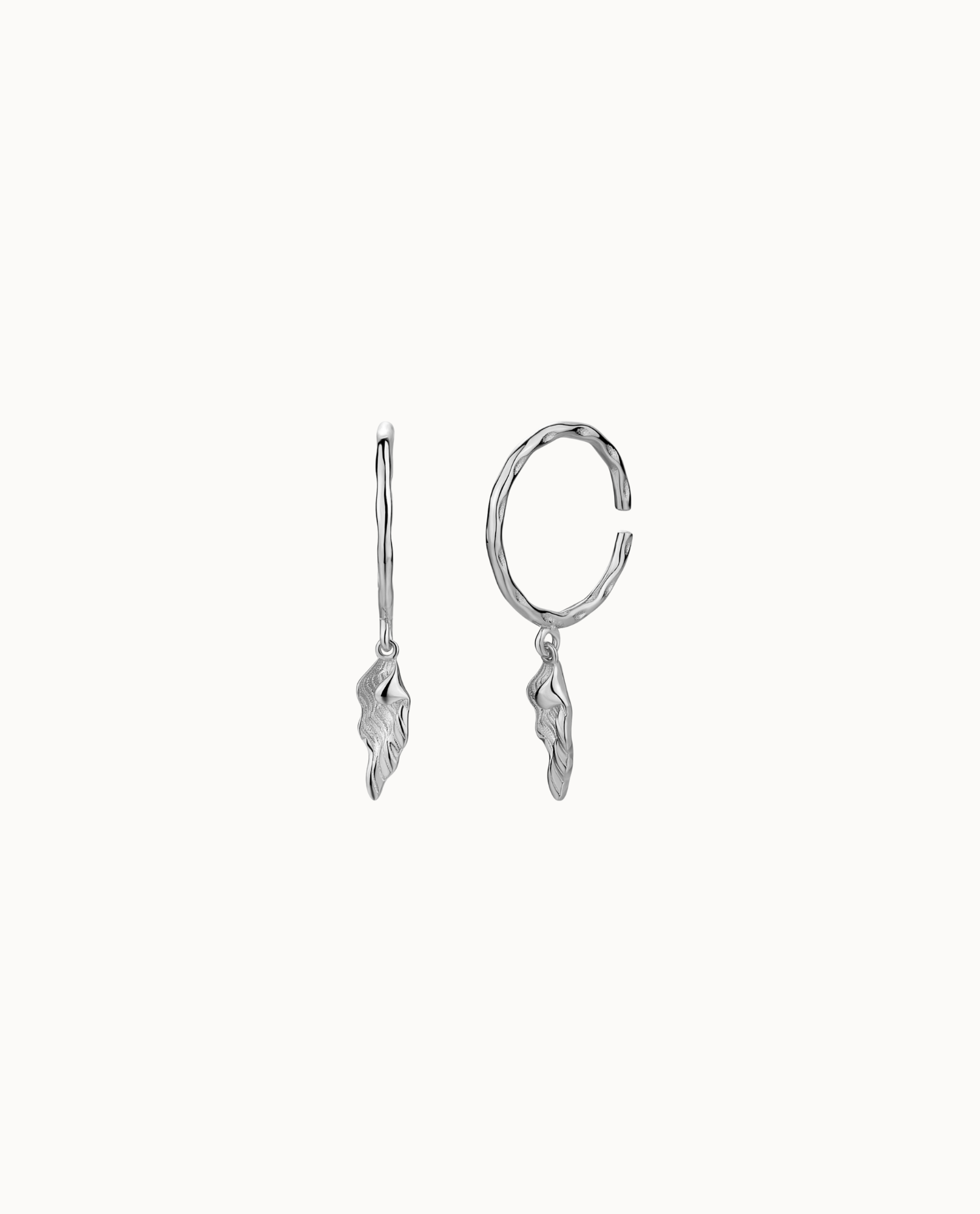Tancho Earrings in 925 sterling zilver – creolen met hanger in de vorm van de staart van een koikarper