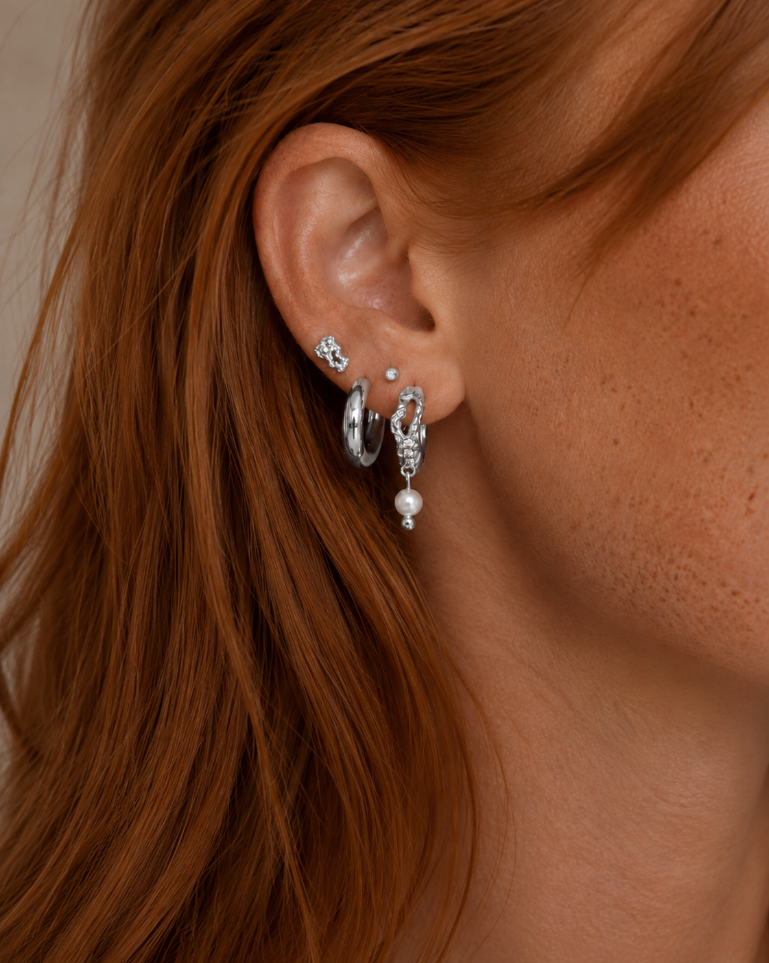 Tasi Earrings van 925 sterling zilver – klik-creool met gehamerd oppervlak