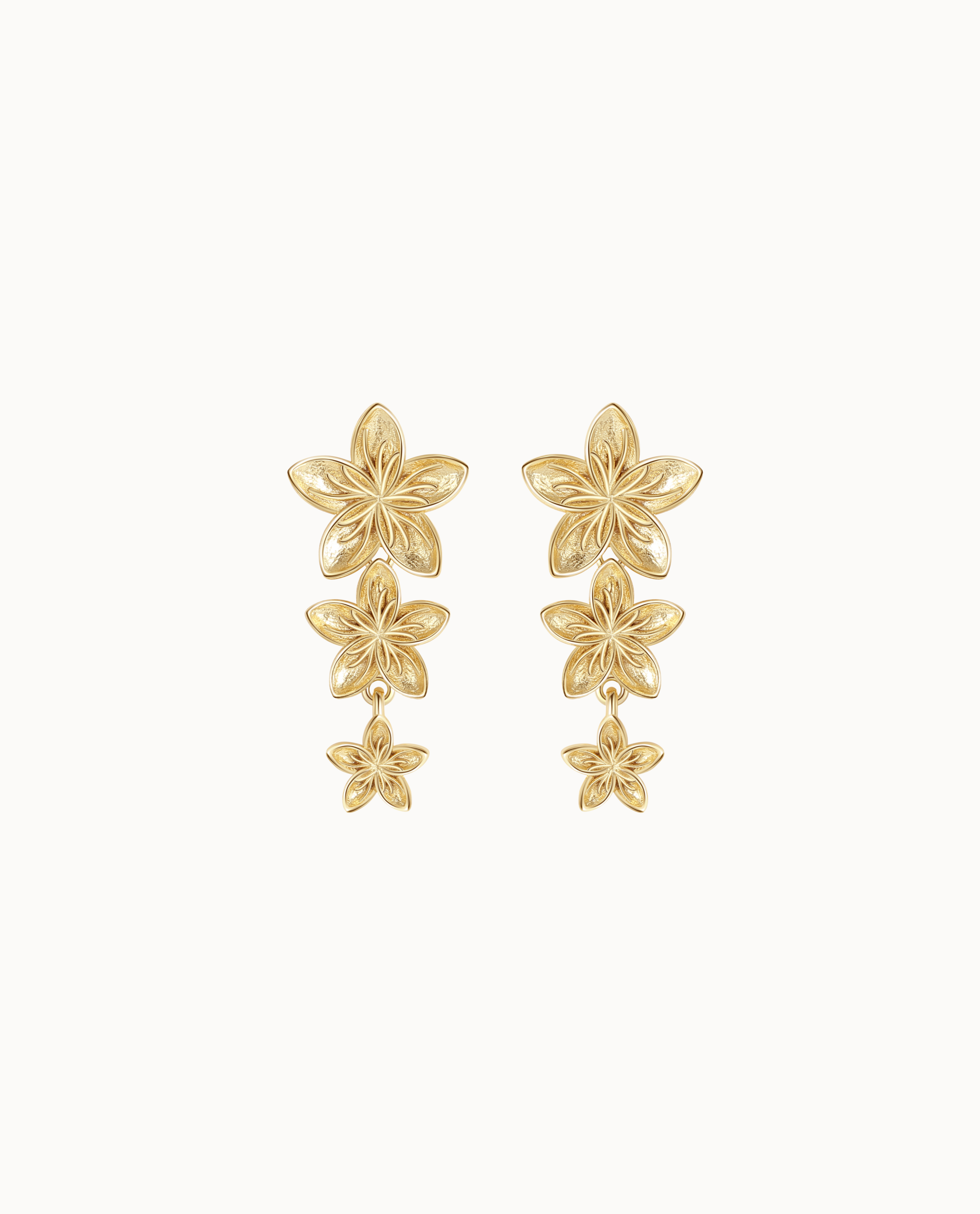 Tiara Earrings i 18K forgyldt sterlingsølv med tre forbundne, delikate blomster