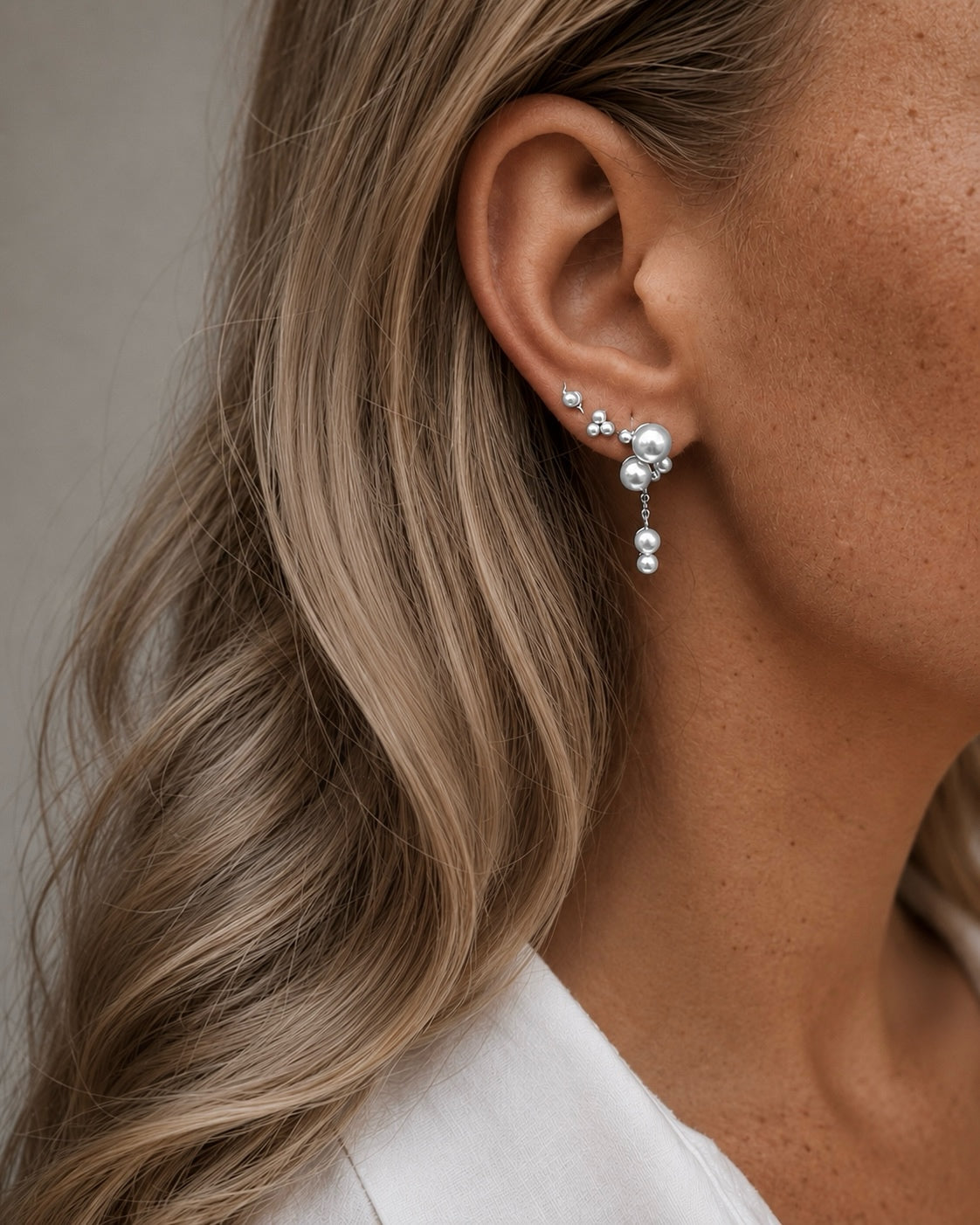 Kleine Tulia oorknopjes in 925 sterling zilver met schelpparels