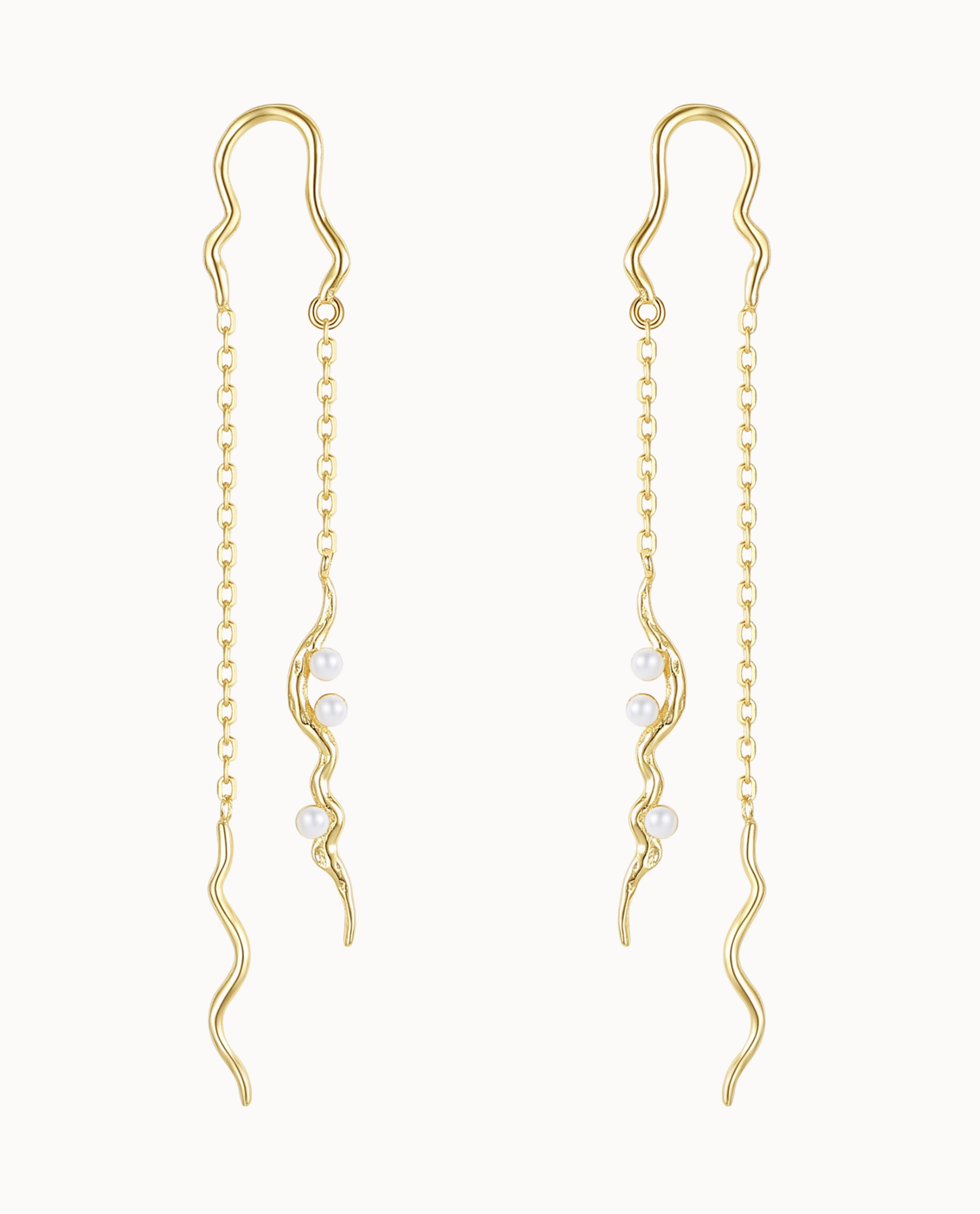 Velora Earrings in 18K verguld sterling zilver met lange kettingen en kleine parels