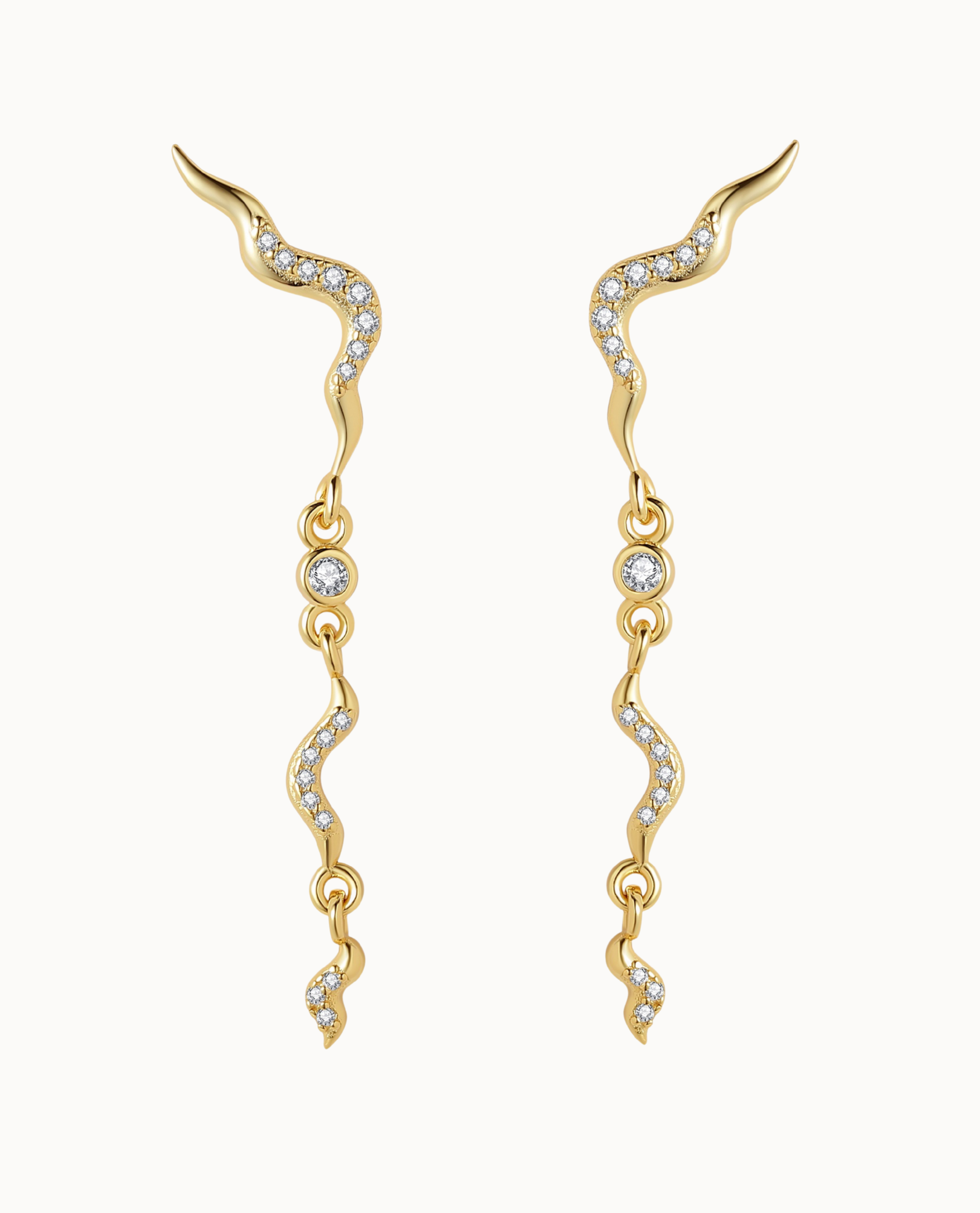 Venus Earrings i 18K forgyldt sterlingsølv, der snor sig op ad øreflippen