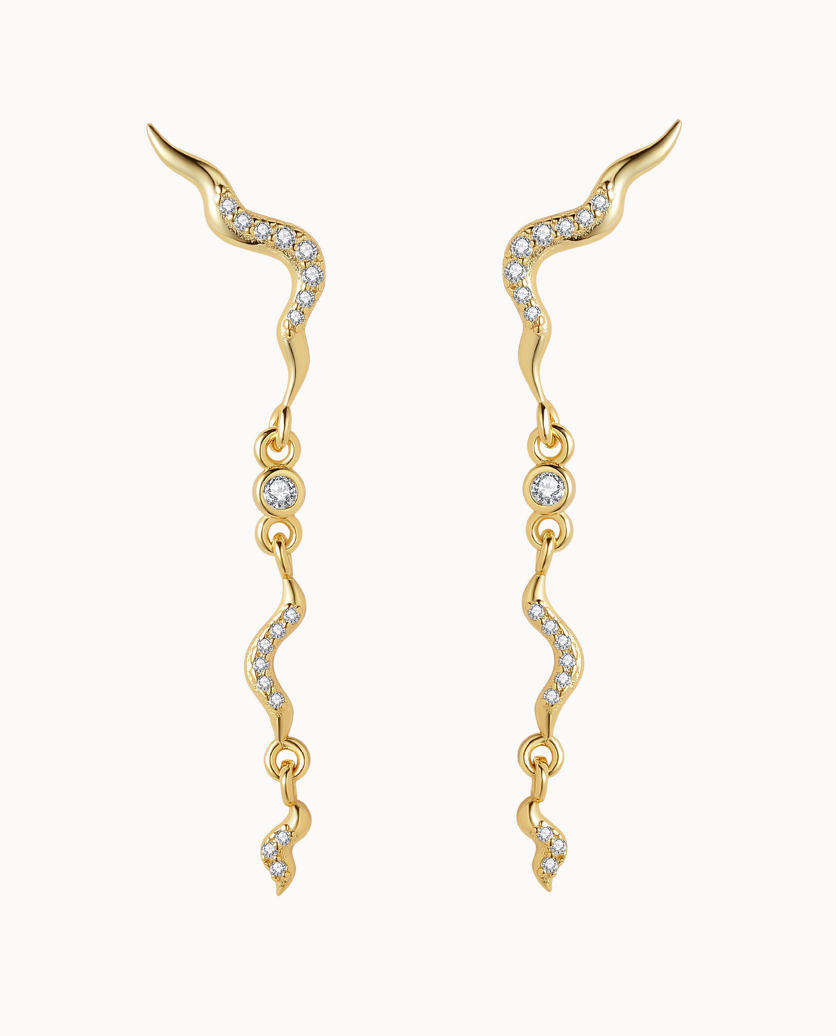Venus Earrings i 18K forgyldt sterlingsølv, der snor sig op ad øreflippen