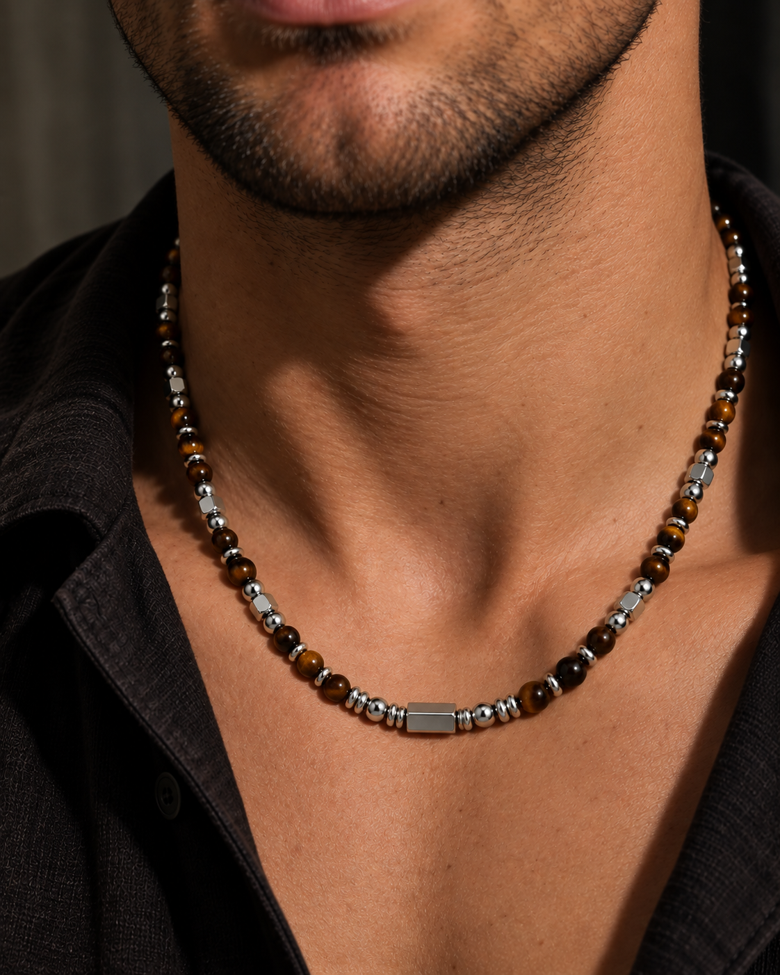 Zayn men's necklace with tiger's eye stone and 925 sterling silver details